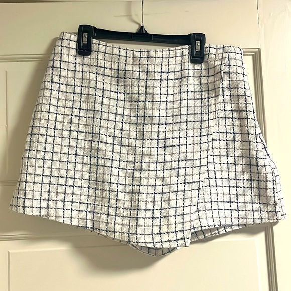 Abercrombie & Fitch Tweed Plaid Mini Skort - Picture 1 of 4